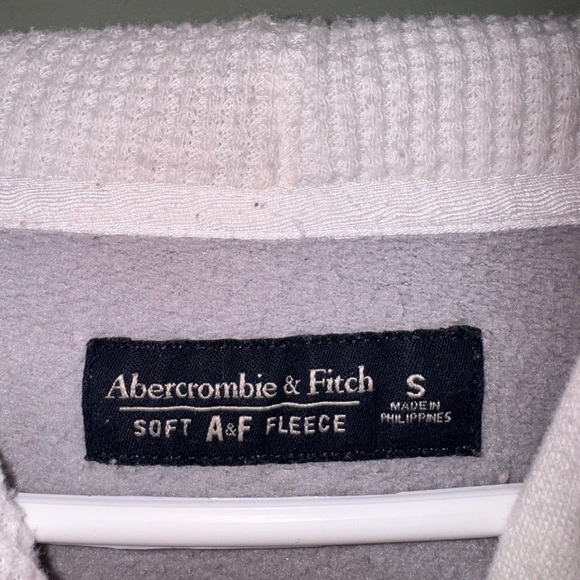 Abercrombie & Fitch Men’s Soft A & F Fleece Pullover Hoodie Gray Sz Small - Picture 2 of 4